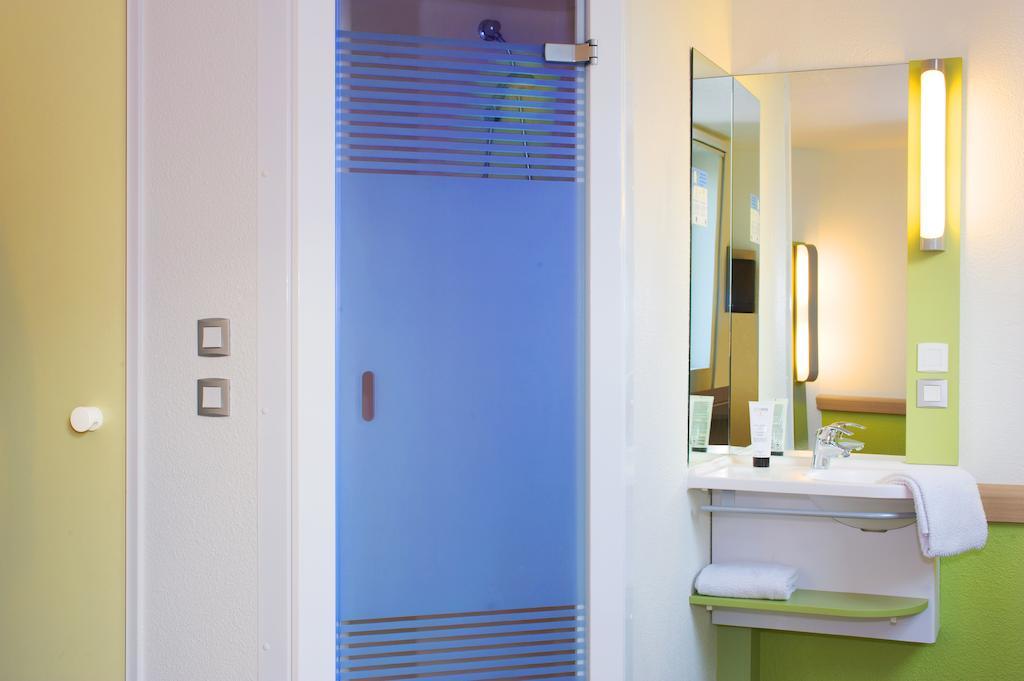 Ibis Budget Givet Quarto foto