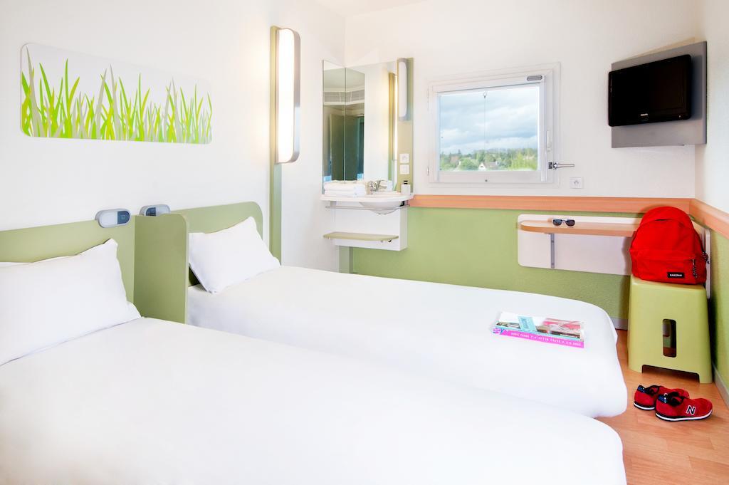Ibis Budget Givet Quarto foto