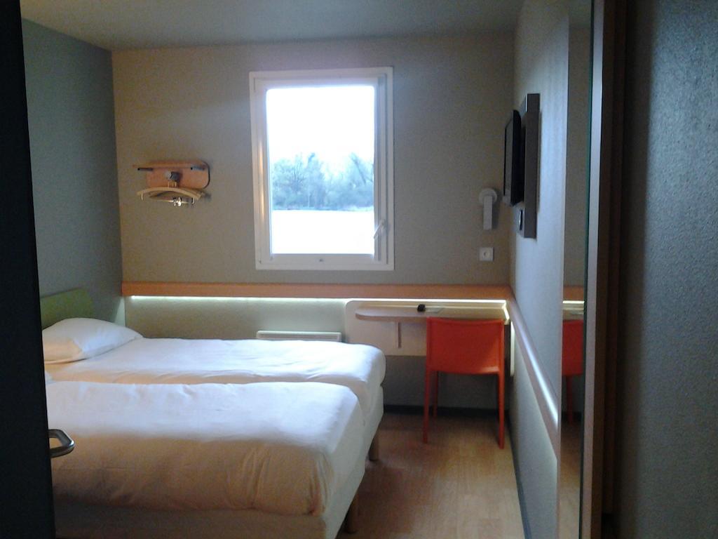 Ibis Budget Givet Quarto foto